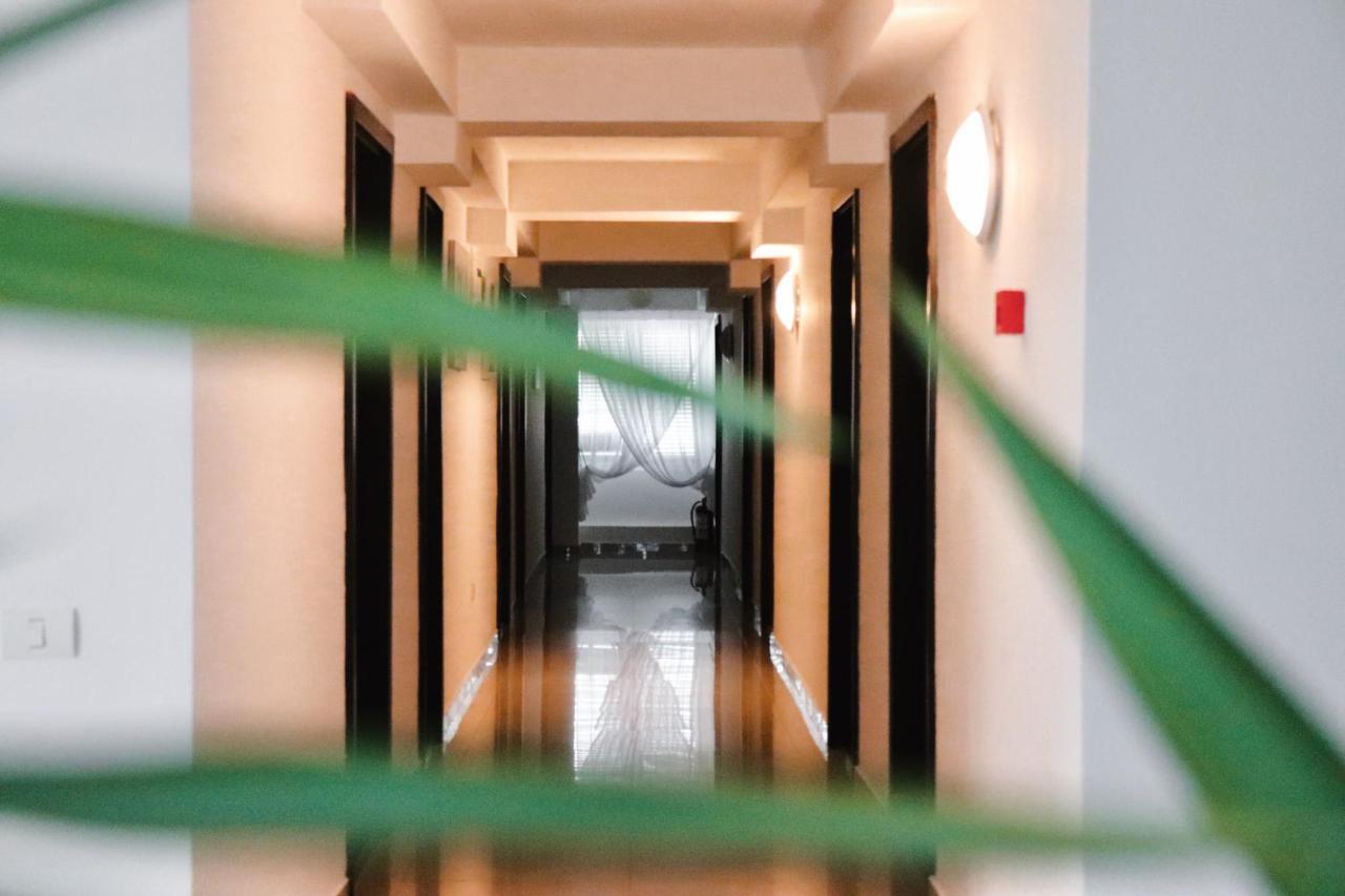 Hotel Victory Мамая Екстериор снимка