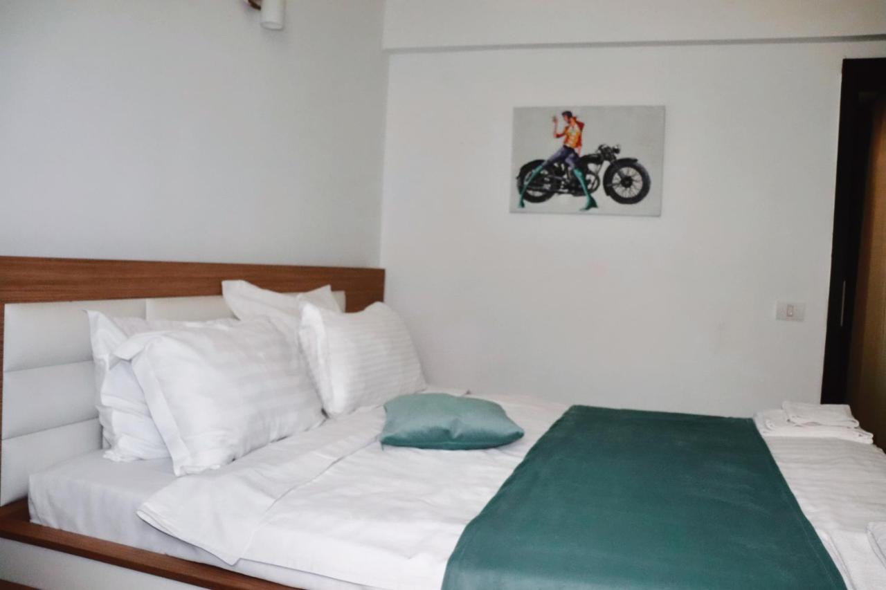 Hotel Victory Мамая Екстериор снимка