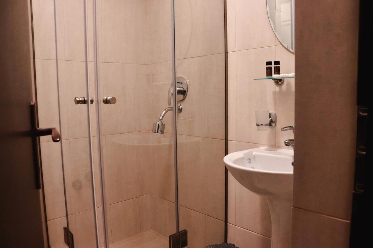 Hotel Victory Мамая Екстериор снимка