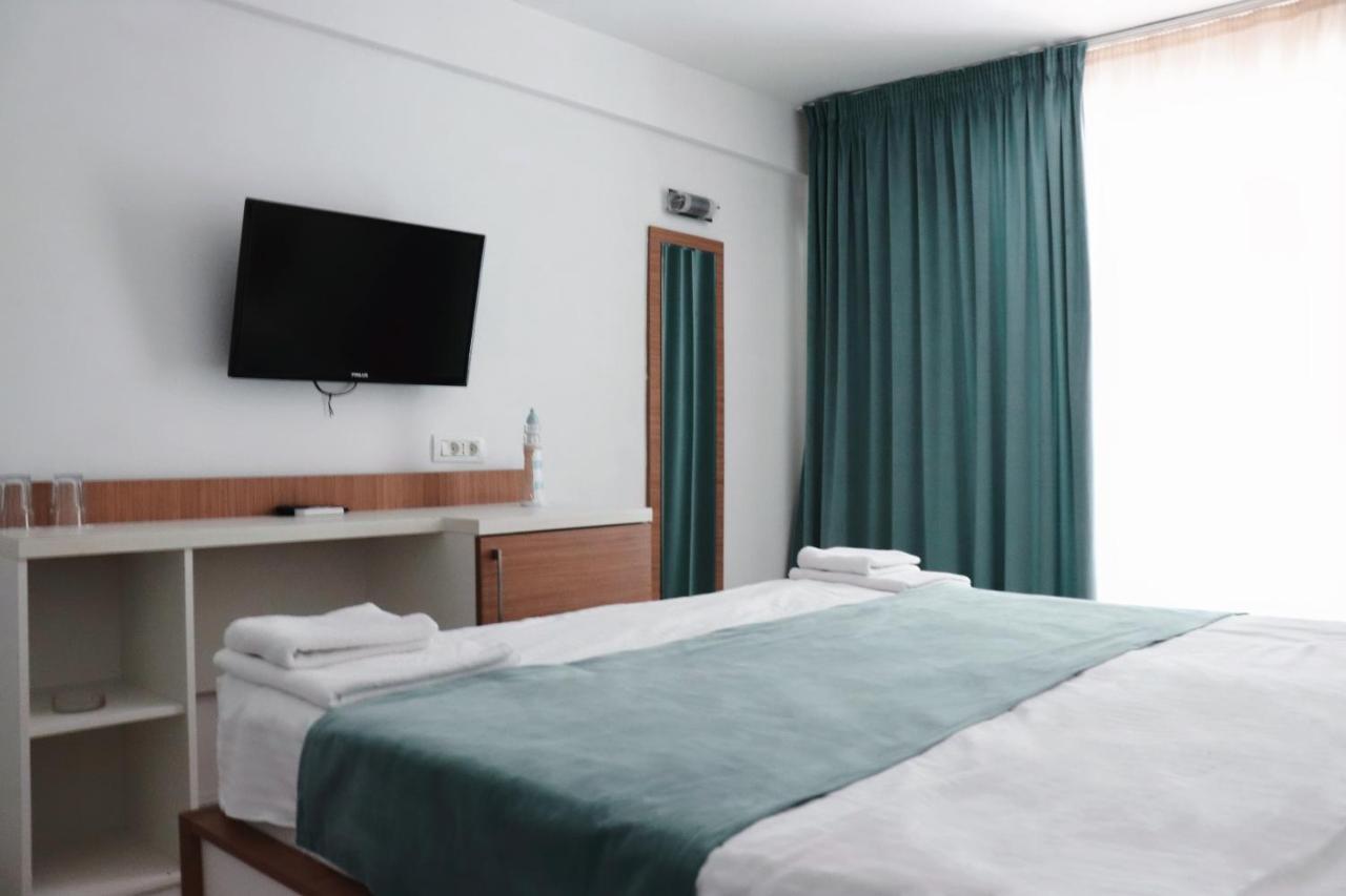 Hotel Victory Мамая Екстериор снимка