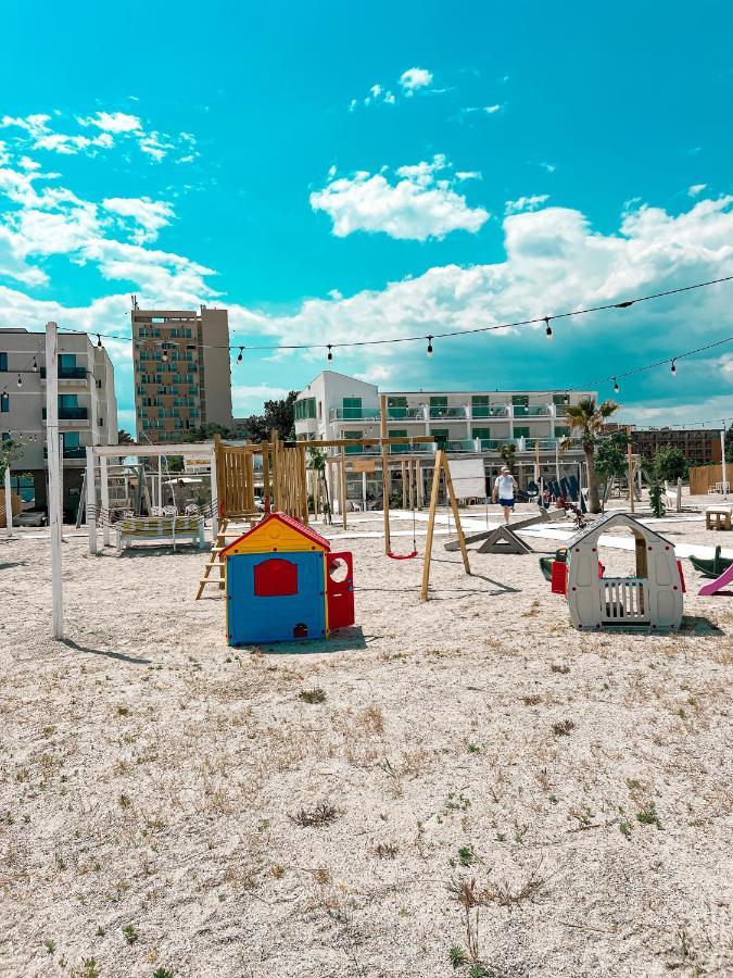 Hotel Victory Мамая Екстериор снимка