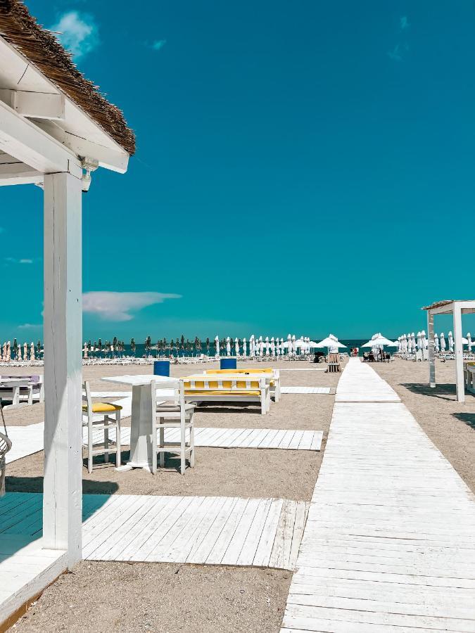 Hotel Victory Мамая Екстериор снимка
